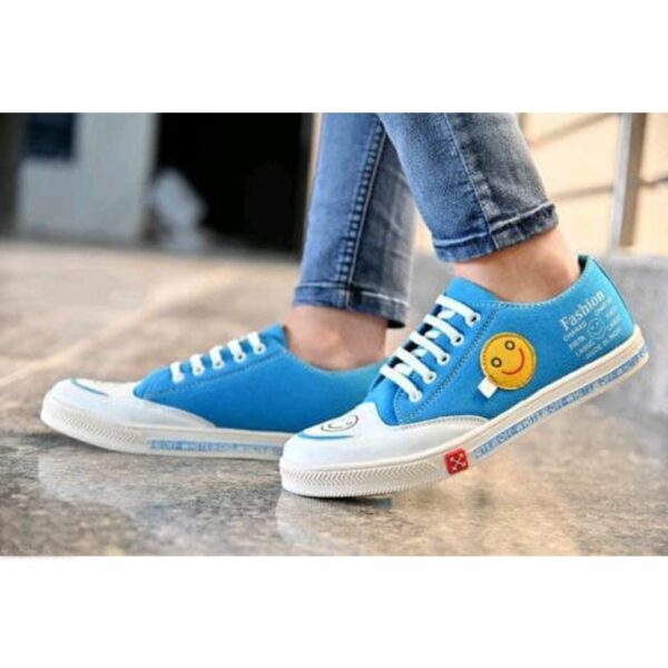 Modern Smiley Men Casual Shoes